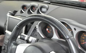 Nissan_FairladyZ_steering_061020141