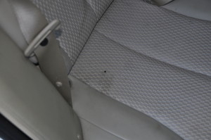 Nissan_Tiida_seat_floormat_120920143