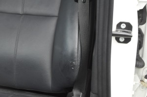 Mercedes_Benz_S550_seat-steering_070220153