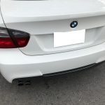 BMW 330i ダッシュボードの両面テープ糊跡補修