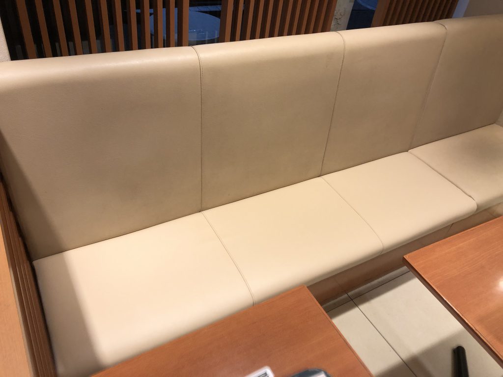 Nexco中日本 港北パーキング ベンチシートの座面張替