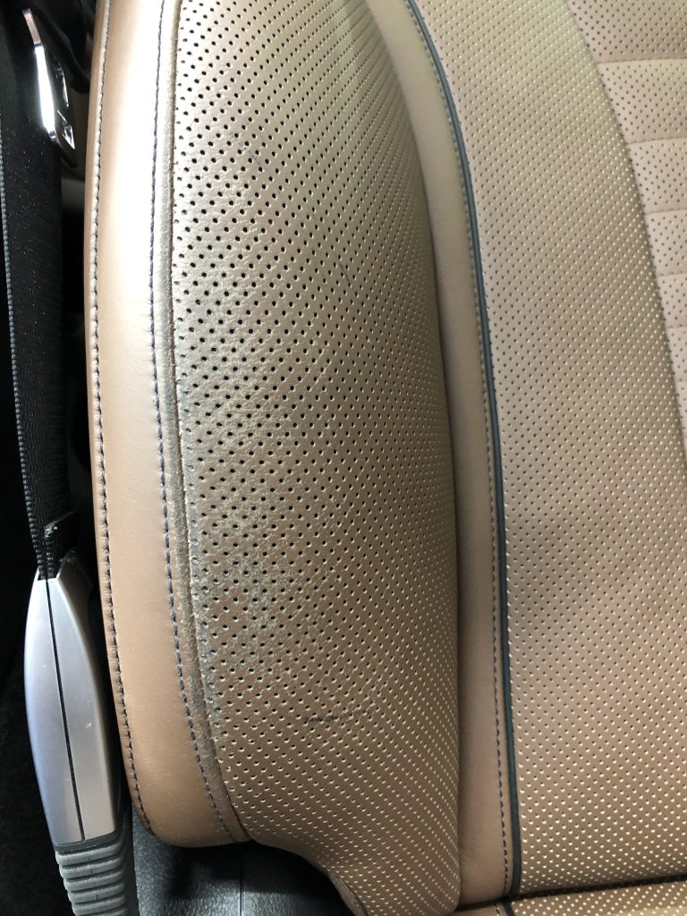 メルセデスベンツ S450 本革シートの擦れによる色剥がれ補修