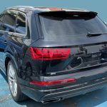 アウディ Q7 ダッシュボードの傷補修