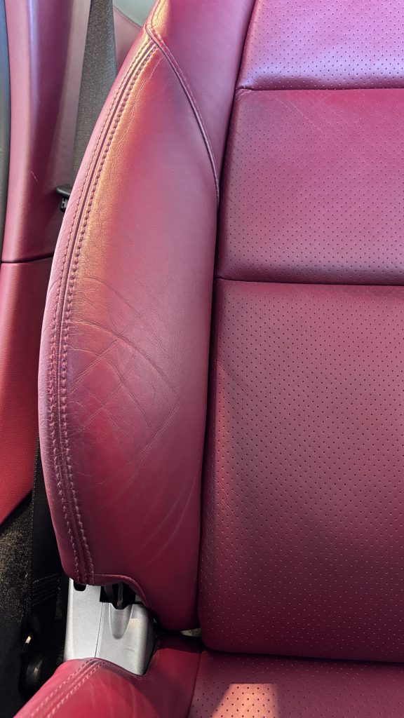 ポルシェ 911カレラ 本革シートの色褪せ補修