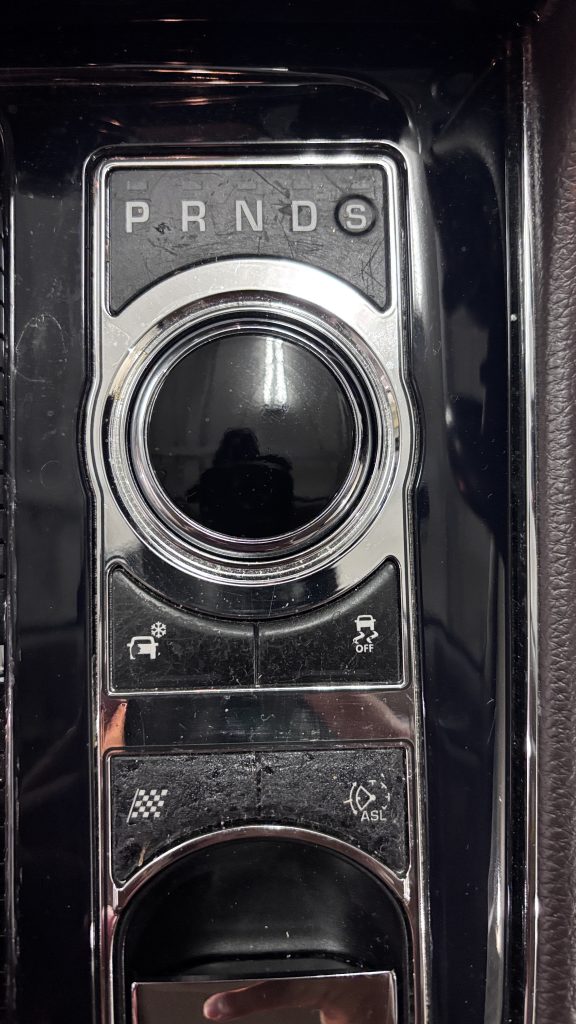 ジャガー XJ 内装スイッチのベタツキ補修