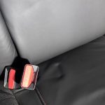 プジョー 208 シートの凹み補修