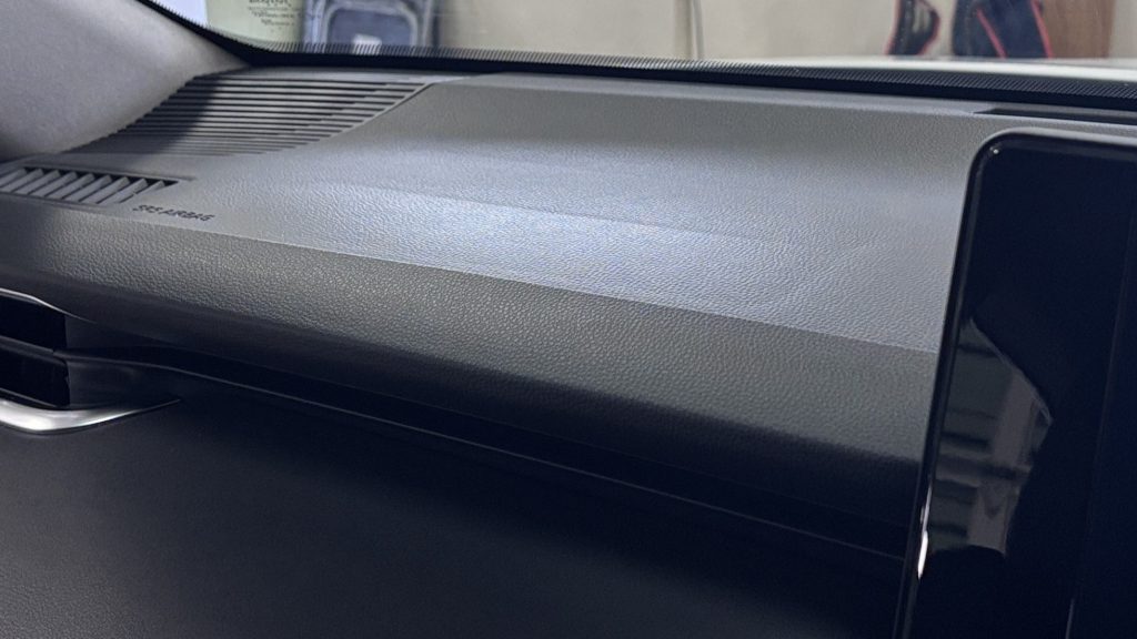 トヨタ ハリアー ダッシュボードのシート痕補修