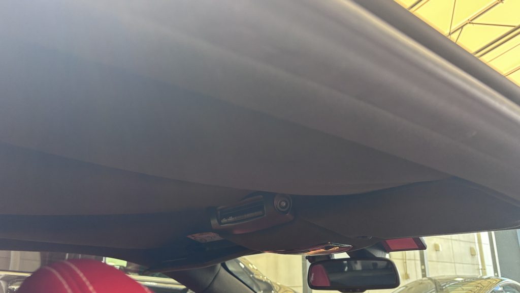 マセラティ グランツーリズモ ルーフライニング(天井生地)の剝がれ補修(張替え)