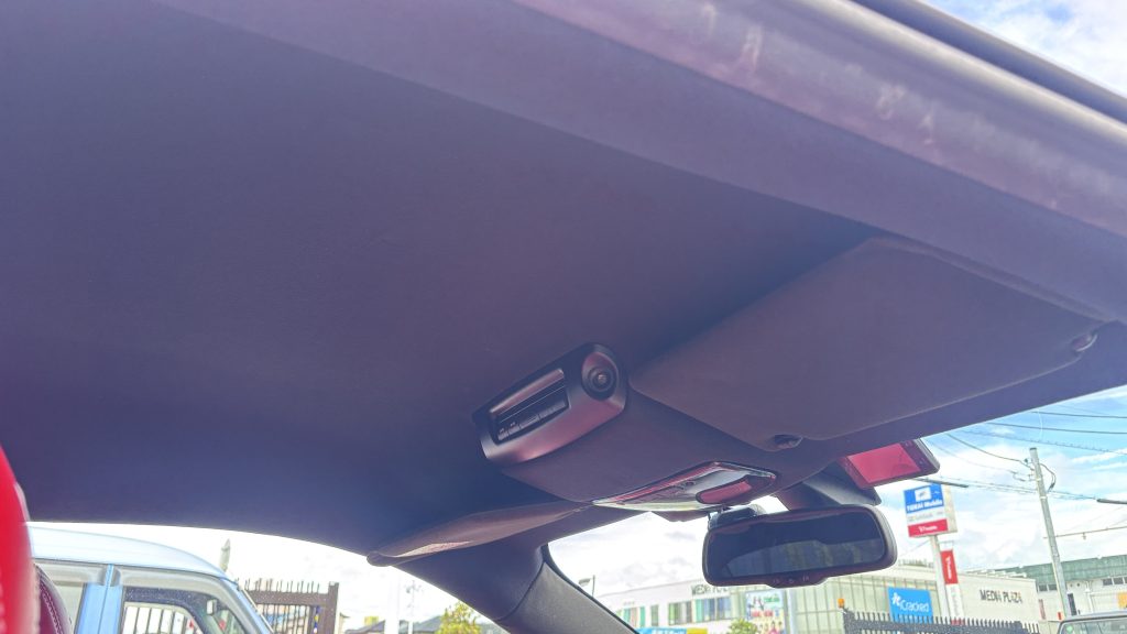 マセラティ グランツーリズモ ルーフライニング(天井生地)の剝がれ補修(張替え)