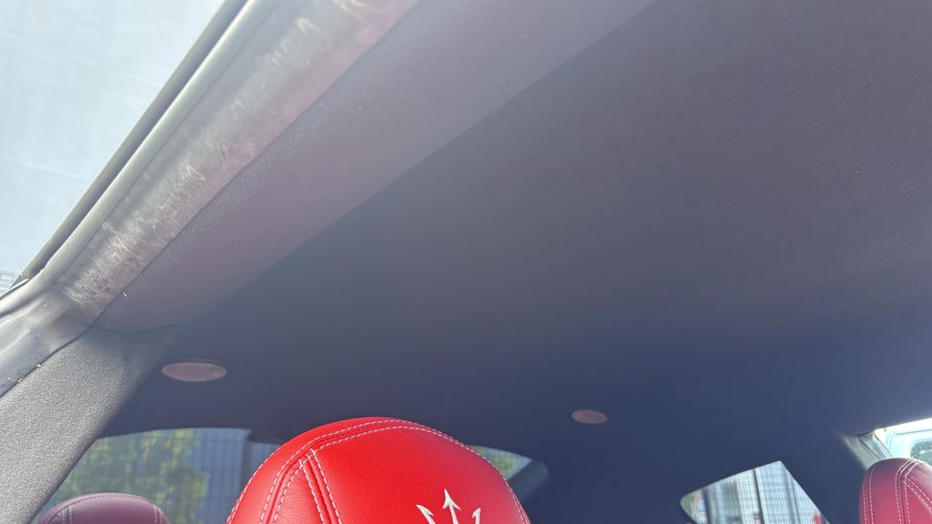 マセラティ グランツーリズモ ルーフライニング(天井生地)の剝がれ補修(張替え)