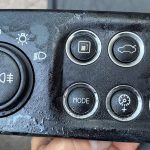 マセラティ グランツーリズモ ライト他スイッチのベタベタ補修