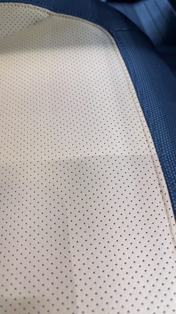 ランドローバー ディスカバリー 本革シートのボールペン痕補修