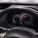 トヨタ ヴィッツ ステアリングの生地剝がれ補修